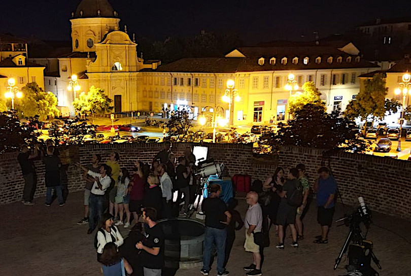 Astronomia fisica alla biblioteca civica di Casale con Alberto Rota